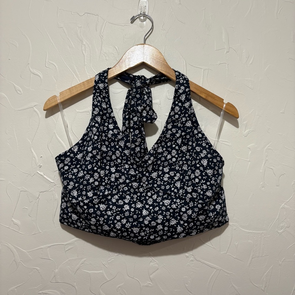NWT American Eagle navy dainty floral print halter crop top (large)